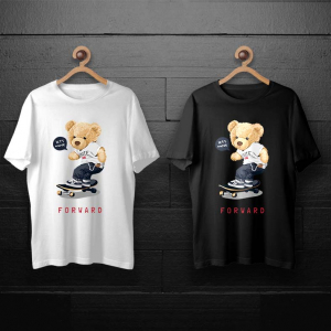 طرح لایه باز خرس تدی با تیشرت سفید و شلوار لی و اسکیت برد برای چاپ روی انواع تیشرت